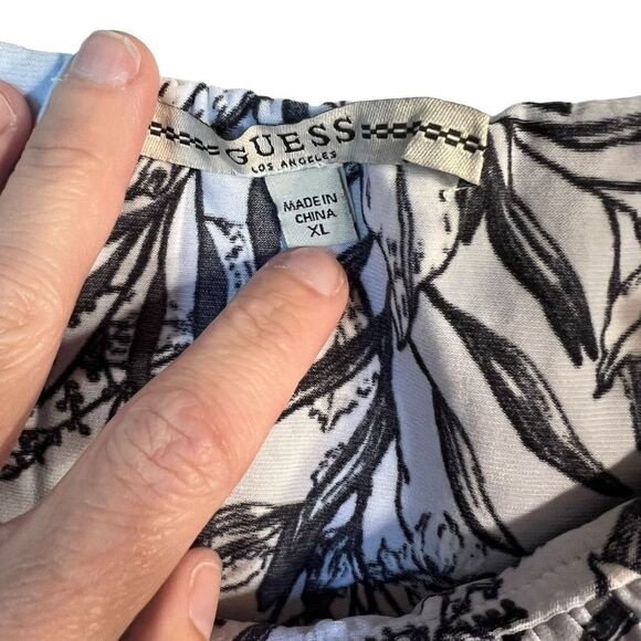 Guess Off The Shoulder Amy Bodysuit Size XL Bouquet Frost Snap Button White Blac - Picture 8 of 9